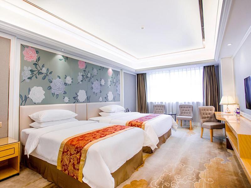 Vienna International Hotel Hangzhou South Railway Station Bagian luar foto